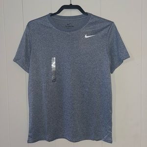 Nike T Shirt NWT Size Medium